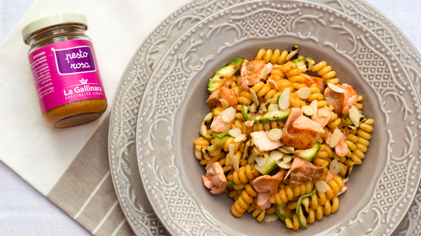 Fusilli Salmone Zucchine E Pesto Rosa Ricetta Cibovagare
