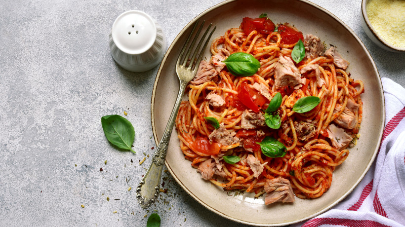 Spaghetti al tonno. La ricetta | Cibovagare