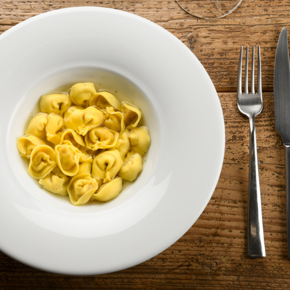 La ricetta dei cappelletti in brodo di cappone