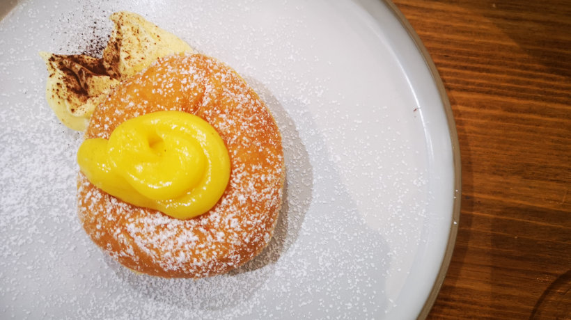 La bomba fritta della Pizzeria Clementina di Fiumicino