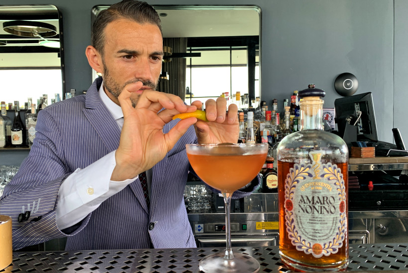 Guglielmo Mirello e il cocktail ispirato al Paper Planes con Amaro Nonino