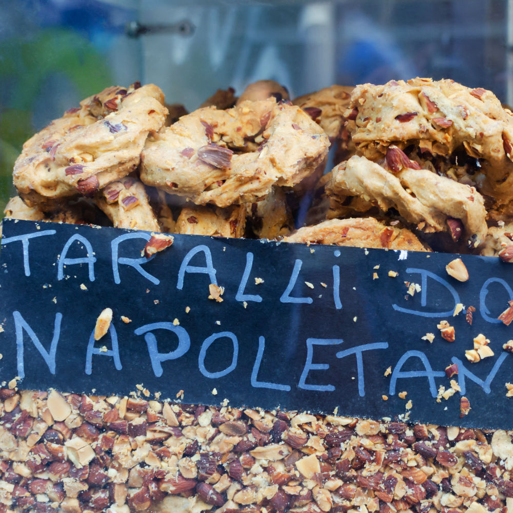 Street food a Napali: il tarallo