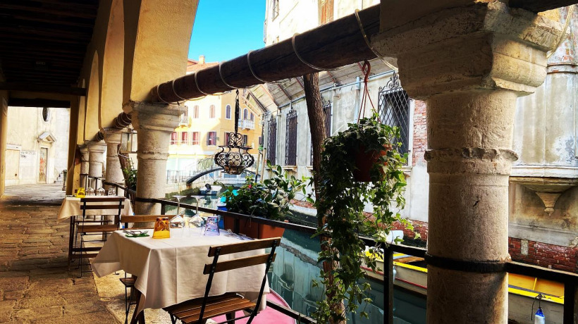 Mangiare all'aperto a Venezia all'Osteria al Cantinon