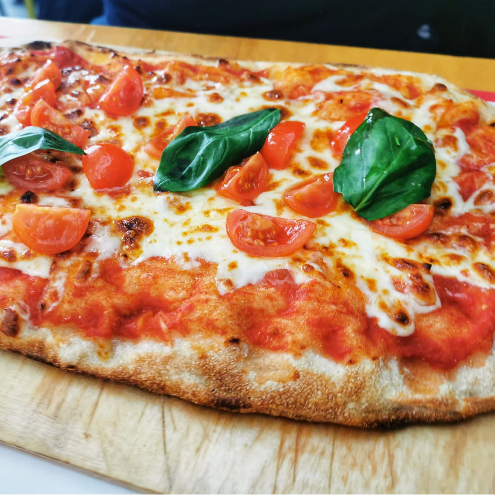 La pizza Regina Margherita di PizzAut di Cassina de Pecchi