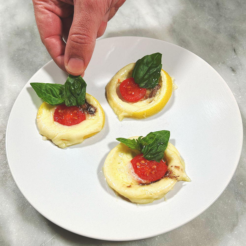 Come fare le pizzette su scorza di limone