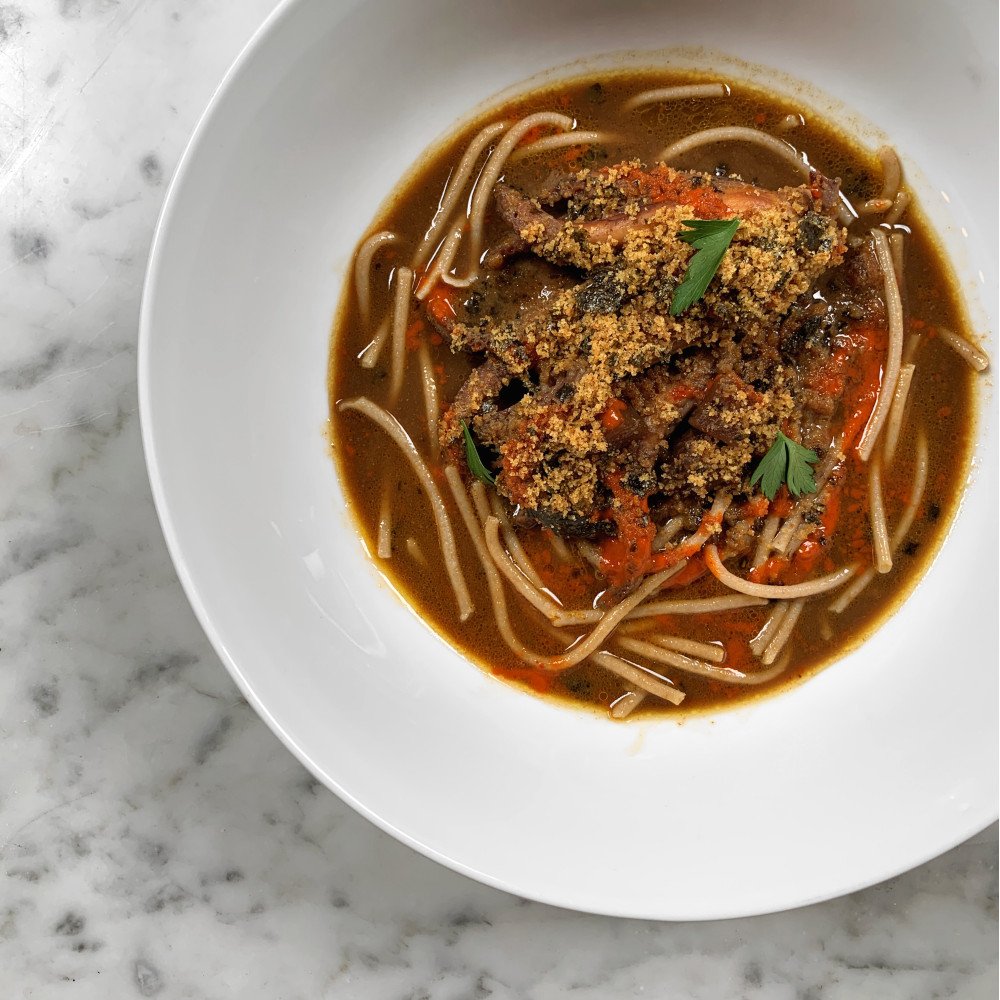 Ristretto di ramen con spaghetti e brodo di moscardini sporchi