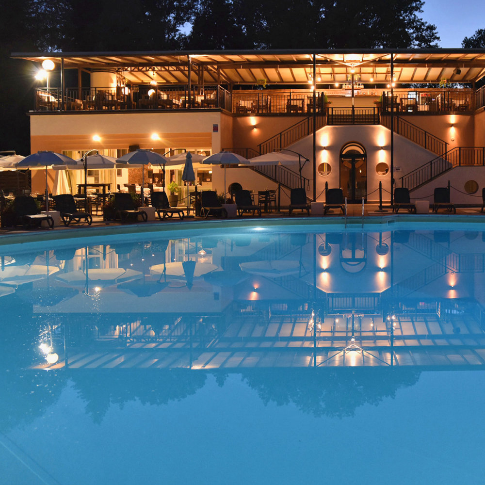 Il Ristorante Verbella si affaccia sul Lago Maggiore