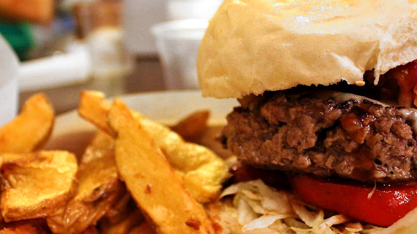 Street food in Calabria: l'hamburger di carne podolica di Rizzi's Made in Calabria